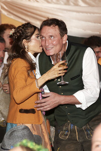 Cathy Hummels Wiesn-Bummel beim Oktoberfest 2026 in München
