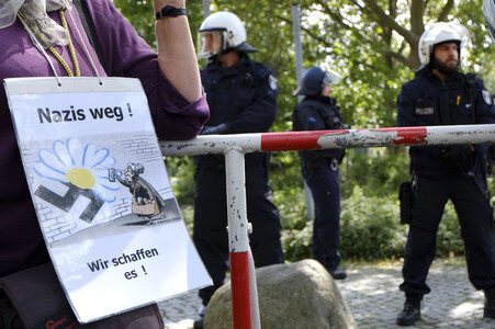 Protest gegen Nazi-Aufmarsch in Berlin