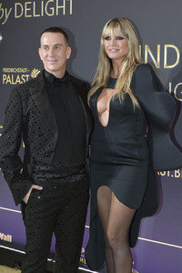 Weltpremiere der 'Blinded by Delight' Grand Show 2025 in Berlin