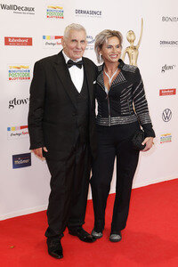 Goldene Bild der Frau 2025 in Hamburg