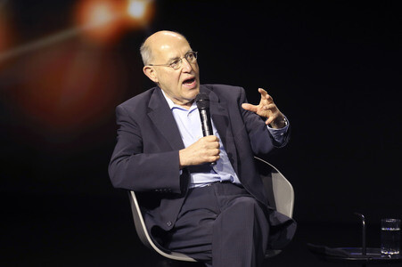 Podcast mit Gregor Gysi und Karl-Theodor zu Guttenberg auf der Hannnover Messe 2026