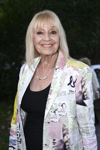 Theaterpremiere 'Der eingebildet Kranke' und 90. Geburtstag von Dieter Hallervorden in Berlin