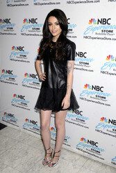 Cher Lloyd sogniert ihre CD 'Sorry I'm Late', New York