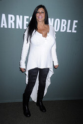 Die 'Mob Wives' bei Barnes & Noble Tribeca, New York