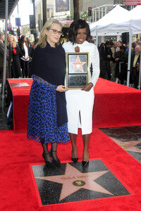 Viola Davis erhält einen Stern auf dem Hollywood Walk of Fame in Los Angeles
