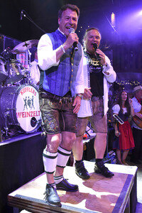 Kufflers Weinzelt auf dem Oktoberfest in München