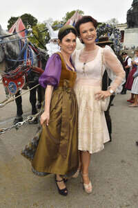 Regines Damenwiesn beim Oktoberfest 2025 in München