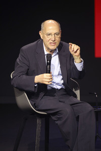 22.04.2026<br>Podcast mit Gregor Gysi und Karl-Theodor zu Guttenberg auf der Hannnover Messe 2026