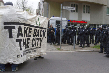 Demonstration vor dem Privathaus von Innensenator Henkel, Berlin