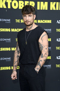 Filmpremiere 'The Smashing Machine' in Berlin