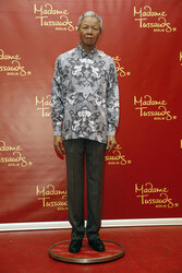 Enhüllung der Wachsfigur von Nelson Mandela,  Berlin