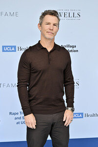 Rape Treatment Center and Stuart House Brunch mit dem Cast von 'The Pitt' in Los Angeles