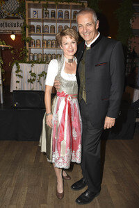 Hofbräu Festzelt Krugvorstellung 2017 in München