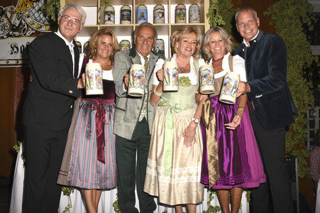 Hofbräu Festzelt Krugvorstellung 2017 in München