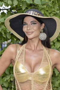 Präsentation von Carpetlounge Berlin & Julian F. M. Stoeckel in Berlin