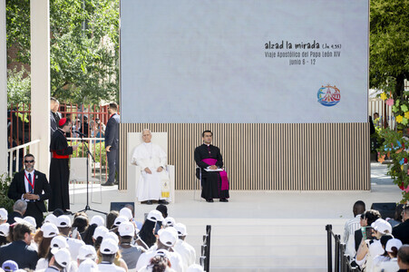 Papst Leo XIV. besucht das Cedia 24 Horas in Madrid