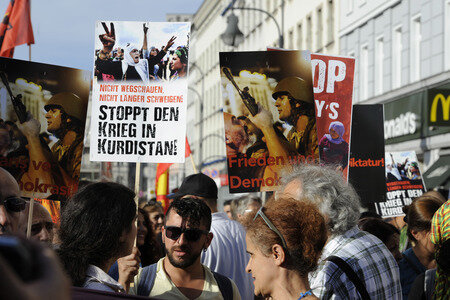 Protest gegen das Vorgehen der türkischen Regierung nach dem gescheiterten Militärputsch