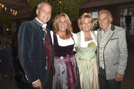 Hofbräu Festzelt Krugvorstellung 2017 in München