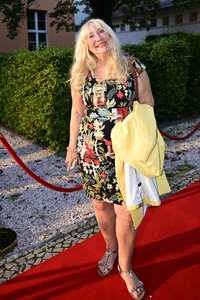 Theaterpremiere 'Der eingebildet Kranke' und 90. Geburtstag von Dieter Hallervorden in Berlin