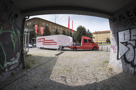 Die LINKE Wahlkampf-Truck Präsentation in Berlin