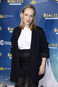 Premiere des 21. Original Roncalli Weihnachtscircus 2025 in Berlin