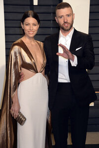 Vanity Fair Oscar Party 2017 in Beverly Hills
