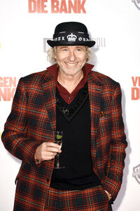 Filmpremiere 'Vier gegen die Bank' in Berlin