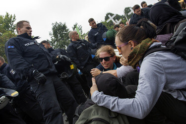 Gegendemonstration zum 'Marsch für das Leben', Berlin