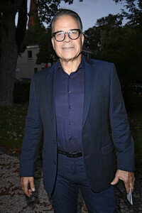 Theaterpremiere 'Der eingebildet Kranke' und 90. Geburtstag von Dieter Hallervorden in Berlin