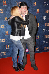 Preview der Serie 'Roots' in München