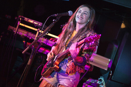 Konzert von Nina Attal in Berlin