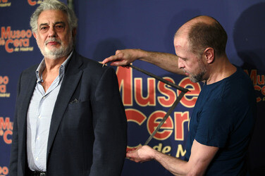Maßnehmen von Placido Domingo im Wachsmuseum von Madrid