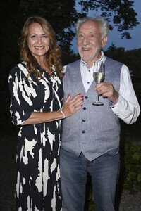 Überraschungsgala zum 90. Geburtstag von Dieter Hallervorden in Berlin