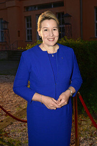 Theaterpremiere 'Der eingebildet Kranke' und 90. Geburtstag von Dieter Hallervorden in Berlin