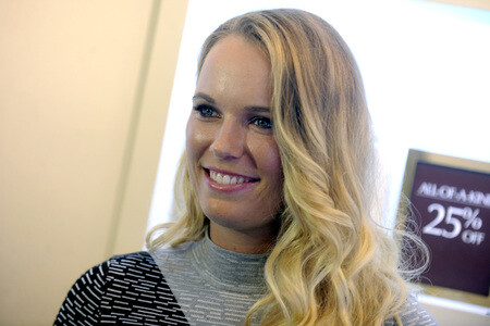 Caroline Wozniacki Präsentiert Godiva Softeisin New York