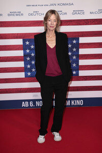 30.10.2025<br>Filmpremiere 'The Change' in Berlin