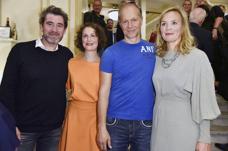Theaterpremiere 'Und Gott sprach: Wir müssen reden!' in Berlin