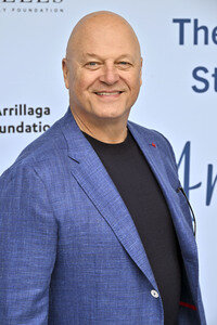 Rape Treatment Center and Stuart House Brunch mit dem Cast von 'The Pitt' in Los Angeles