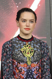 Pressekonferenz zu 'Star Wars: Episode VII - Das Erwachen der Macht' in Urayasu