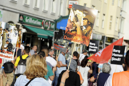 Protest gegen das Vorgehen der türkischen Regierung nach dem gescheiterten Militärputsch