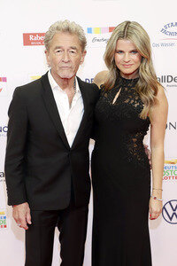 Goldene Bild der Frau 2025 in Hamburg