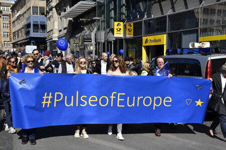 'Pulse of Europe' Kundgebung in Frankfurt