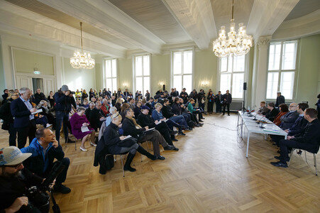 Pressekonferenz zur Wiedereröffnung der Staatsoper Unter den Linden in Berlin