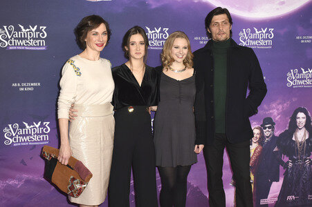 Filmpremiere 'Vampirschwestern 3 - Reise nach Transsilvanien' in München
