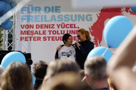 Demonstration für die Freilassung von Deniz Yücel in Berlin
