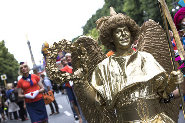 Parade zum 37. Christopher Street Day in Berlin