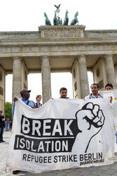 Refugees Demonstration vom Pariser Platz zum Kanzleramt, Berlin
