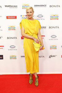 Goldene Bild der Frau 2025 in Hamburg