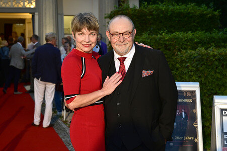Theaterpremiere 'Der eingebildet Kranke' und 90. Geburtstag von Dieter Hallervorden in Berlin
