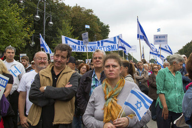 'Deutschland steht auf: Nie wieder Judenhass!' Demonstration, Berlin